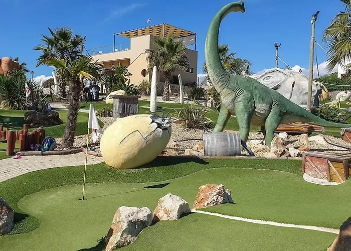 Stylish Beachfront Escape . Steps To . Wifi Portimão