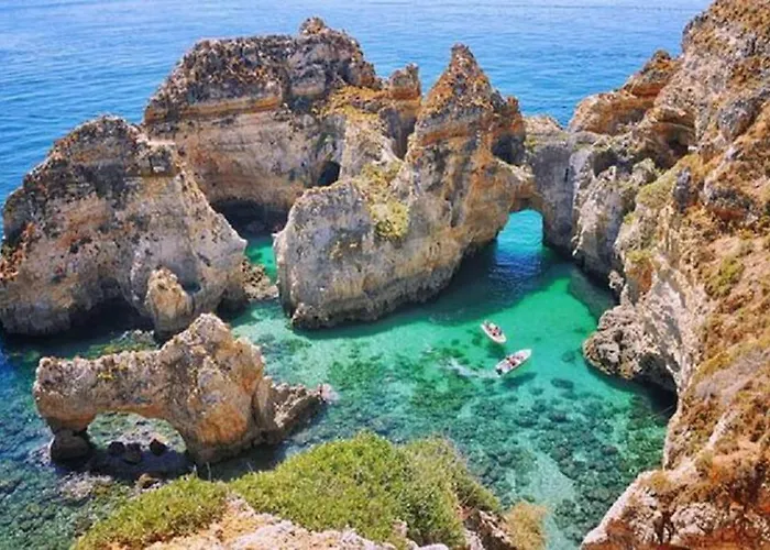 Stylish Beachfront Escape . Steps To . Wifi *