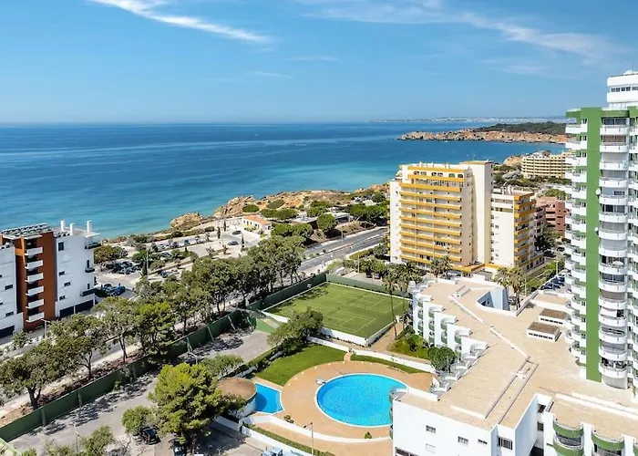 Stylish Beachfront Escape . Steps To . Wifi Apartamento Portimão