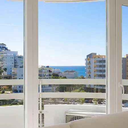 Lägenhet Stylish Beachfront Escape . Steps To . Wifi Portimão
