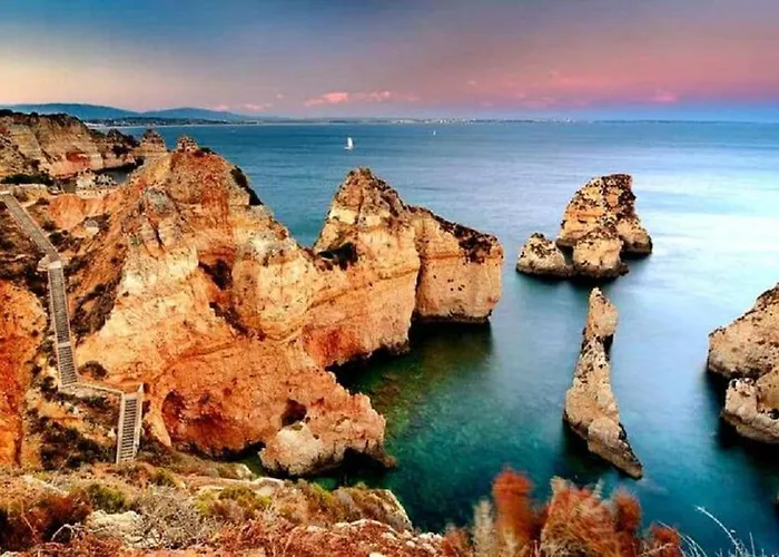 Stylish Beachfront Escape . Steps To . Wifi Apartament