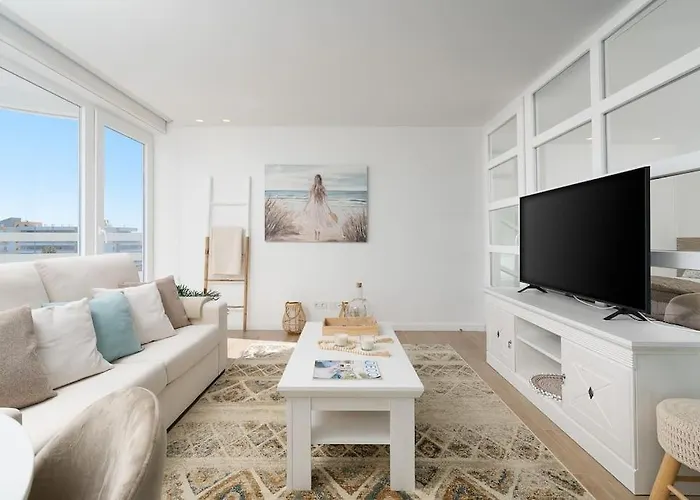 Stylish Beachfront Escape . Steps To . Wifi Portimão