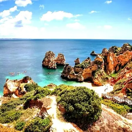 Apartamento Stylish Beachfront Escape . Steps To . Wifi
